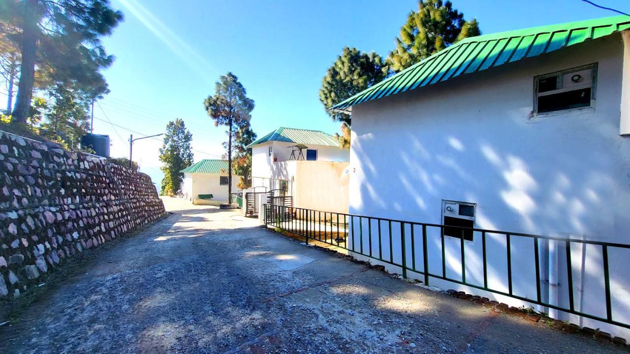 Blue Pine Orchards - Villas Lansdowne Eksteriør bilde
